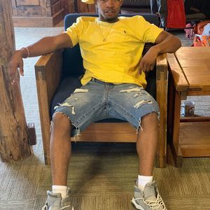 Meet your Posher, Adam